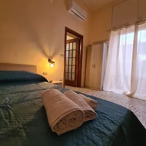 Apartment Old Bay, Naples