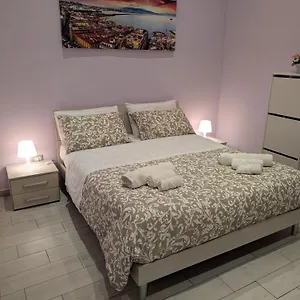 Apartment La Dimora Di Dora, Naples