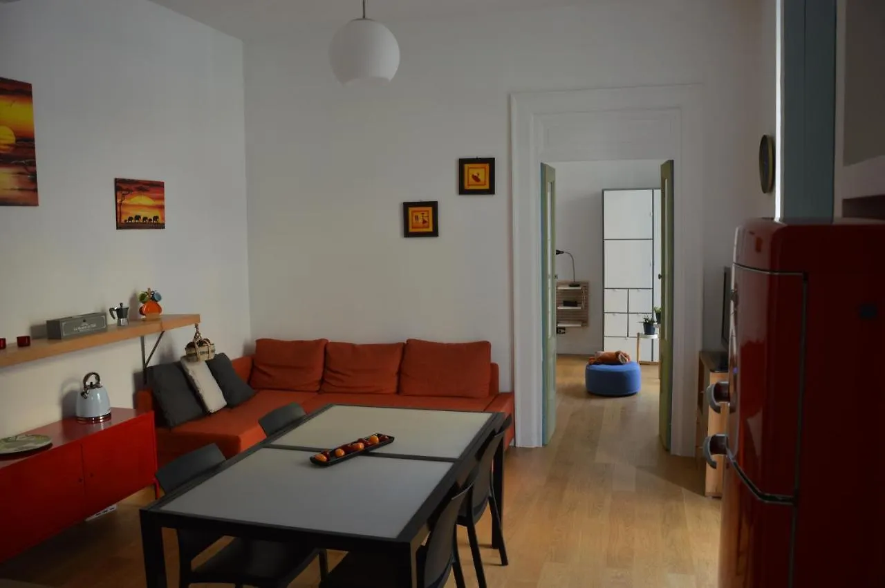 Casa Flora Al Corso Appartement Napels